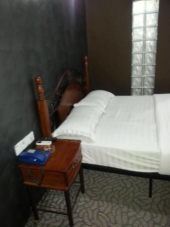 Oriental Inn Kuching Eksteriør bilde